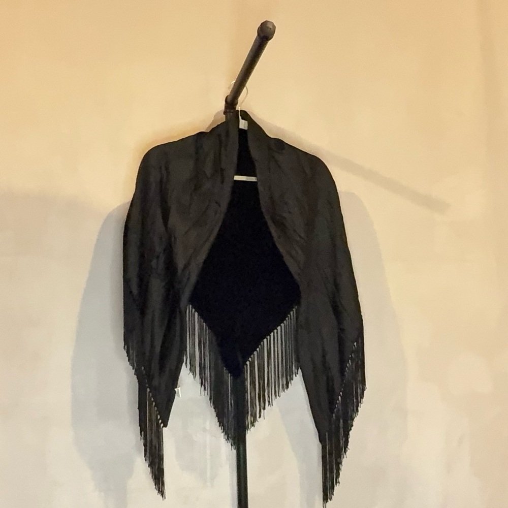 Echo Black Velvet Fringe Shawl Wrap Vintage Style Like New - Picture 2 of 2